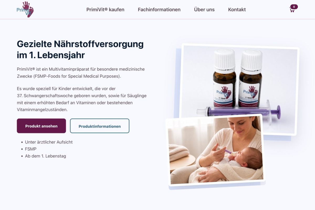 PrimiVit-Tropfen und Mutter bei Nährstoffgabe für Säugling